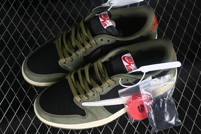 All categories Air Jordan Jordan series basketball shoes Air Jordan 1 Low P version Travis Scott x Air Jordan 1 Low OG AJ1 Joe 1 undercut low DM7866-002